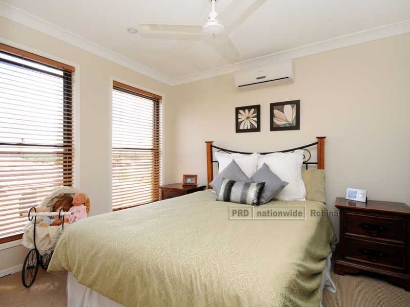 51 Lantau Crescent, Varsity Lakes QLD 4227