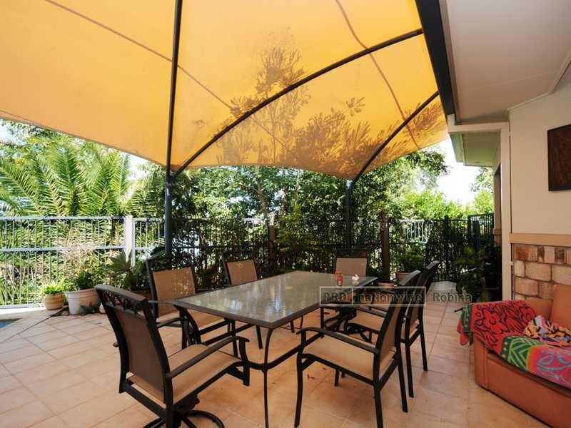 16 Waimea Drive, Varsity Lakes QLD 4227