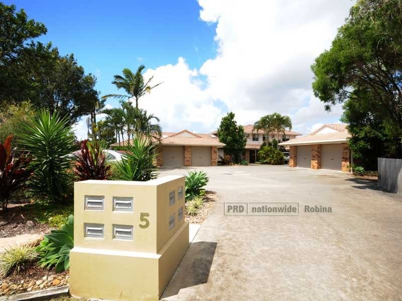 Unit 1/5 Pontoon Place, Varsity Lakes QLD 4227