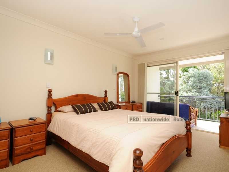 Unit 2/13 Ranier Crescent, Varsity Lakes QLD 4227