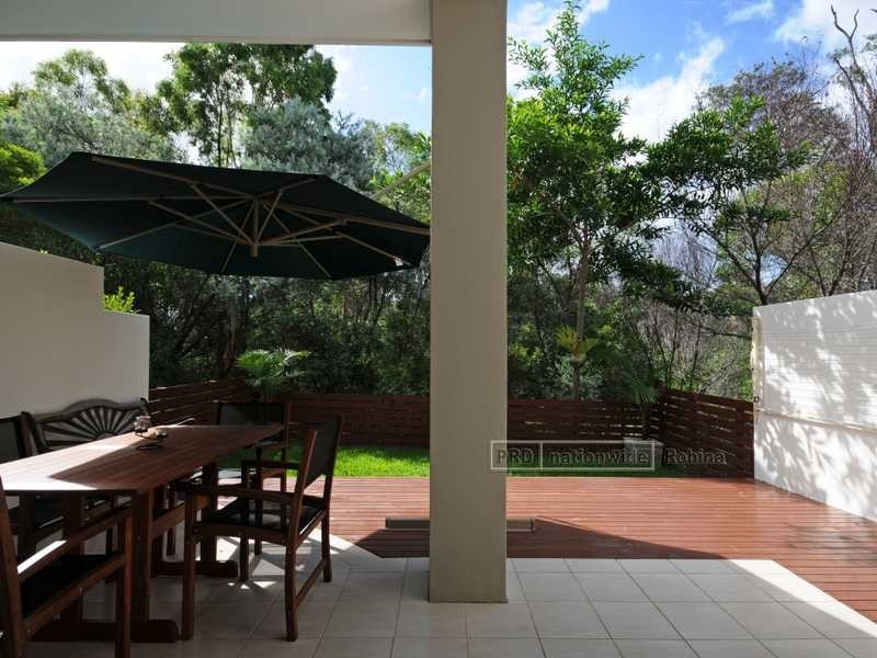 Unit 2/13 Ranier Crescent, Varsity Lakes QLD 4227