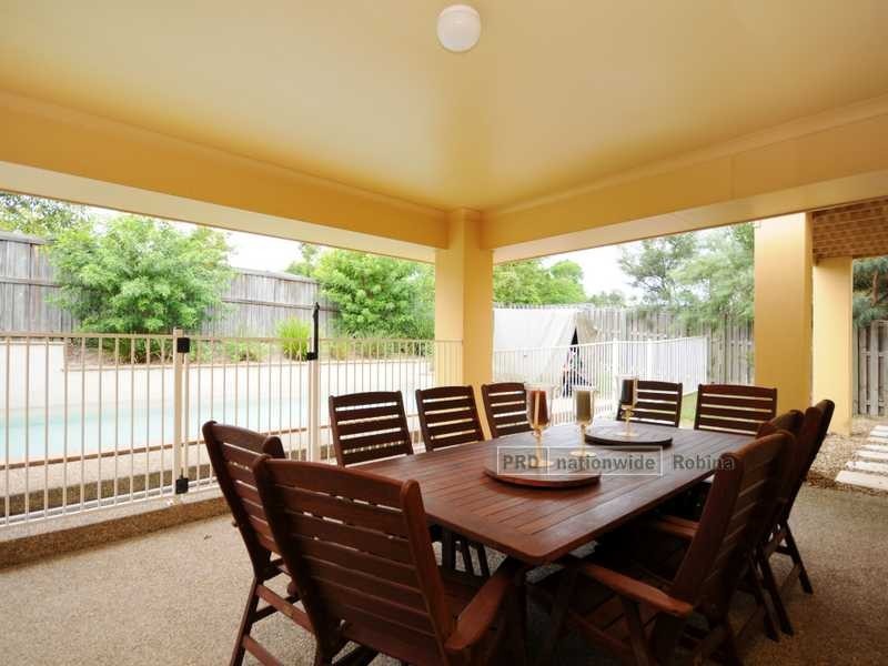 1 Hillbrook Place, Varsity Lakes QLD 4227