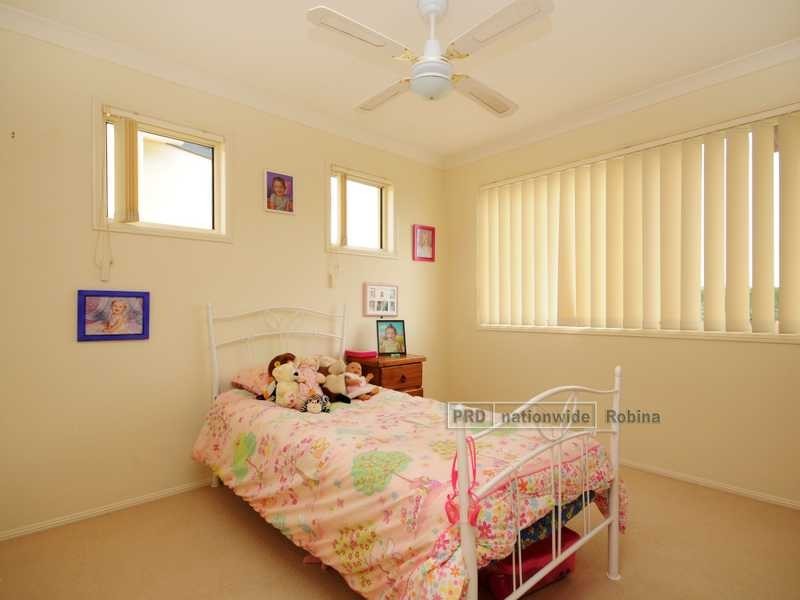 1 Hillbrook Place, Varsity Lakes QLD 4227