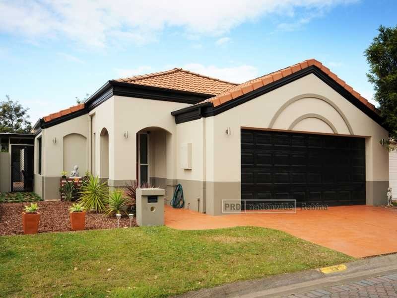 14 Coral Tree Court, Robina QLD 4226