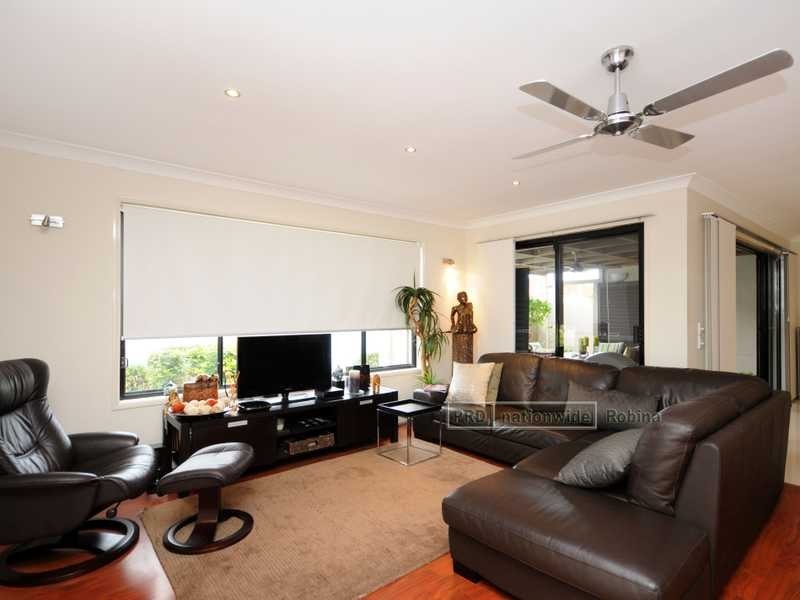 14 Coral Tree Court, Robina QLD 4226