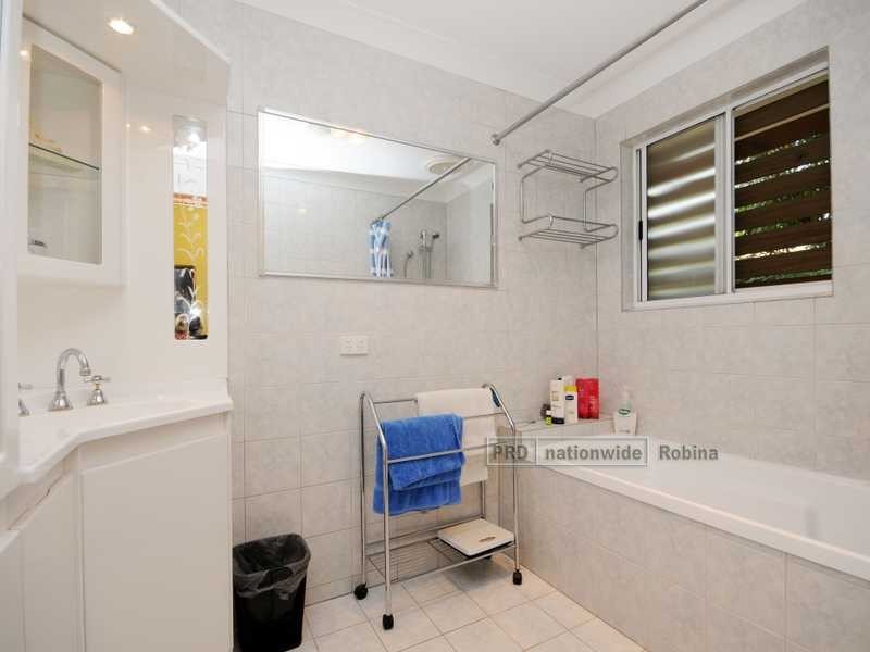 65 Plateau Crescent, Carrara QLD 4211