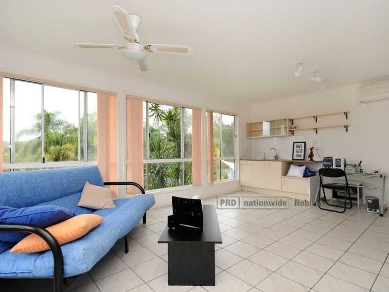 65 Plateau Crescent, Carrara QLD 4211