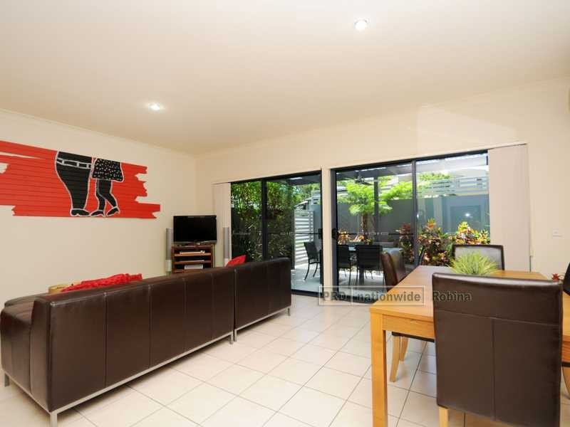 Unit 4/6 Winton Terrace, Varsity Lakes QLD 4227