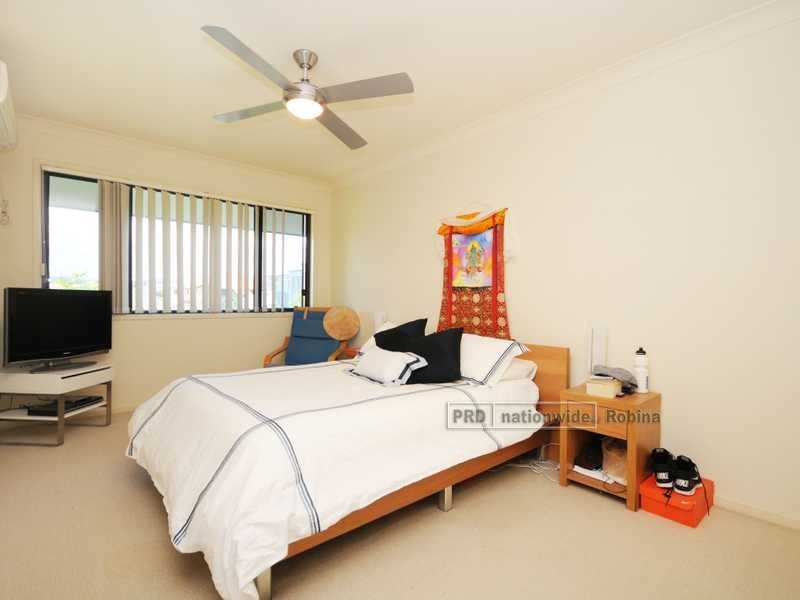 Unit 4/6 Winton Terrace, Varsity Lakes QLD 4227