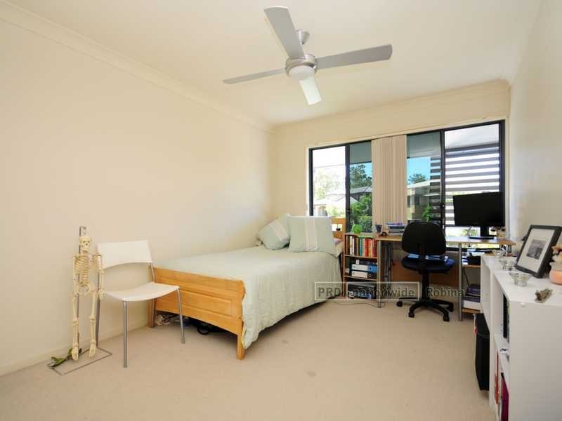 Unit 4/6 Winton Terrace, Varsity Lakes QLD 4227