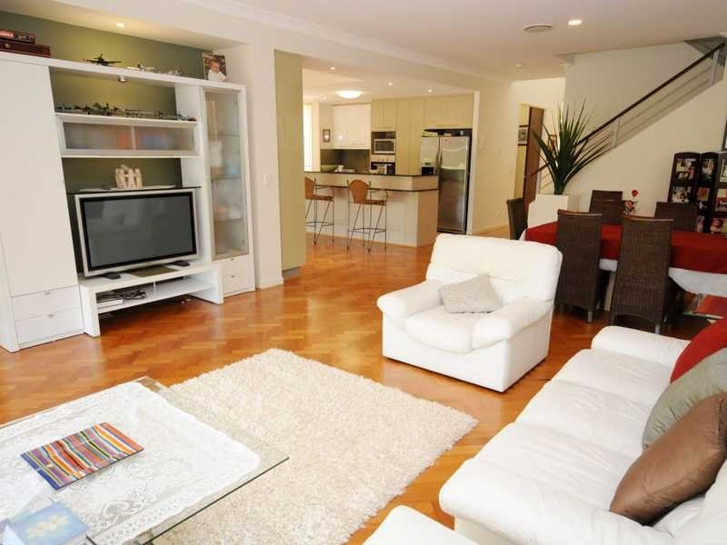 235 Easthill Drive, Robina QLD 4226