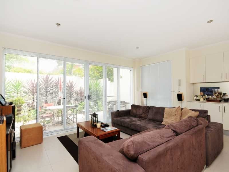 Unit 1/15 Andromeda Parade, Robina QLD 4226