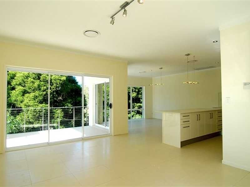 Unit 2/15 Andromeda Parade, Robina QLD 4226