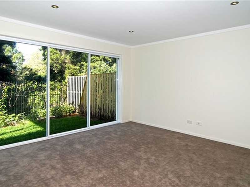 Unit 2/15 Andromeda Parade, Robina QLD 4226