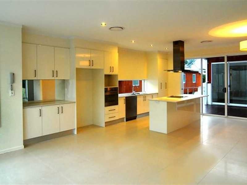 Unit 2/15 Andromeda Parade, Robina QLD 4226