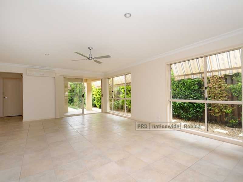 2/40 Leopardwood Circuit, Robina QLD 4226