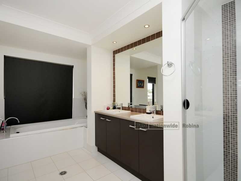 37 Wyangan Valley Way, Mudgeeraba QLD 4213