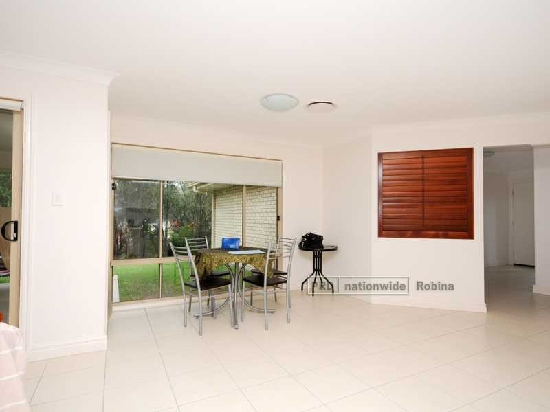 11 Rosalie Court, Gaven QLD 4211