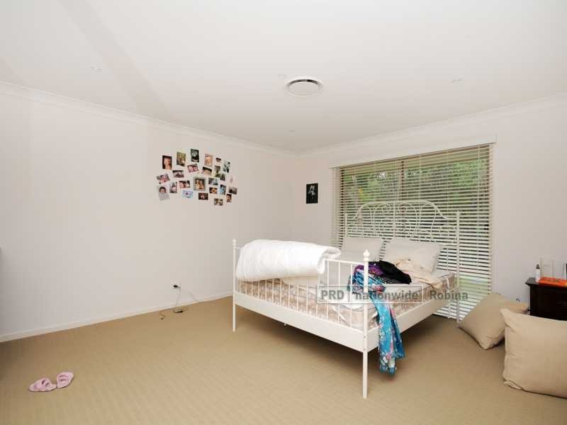 11 Rosalie Court, Gaven QLD 4211