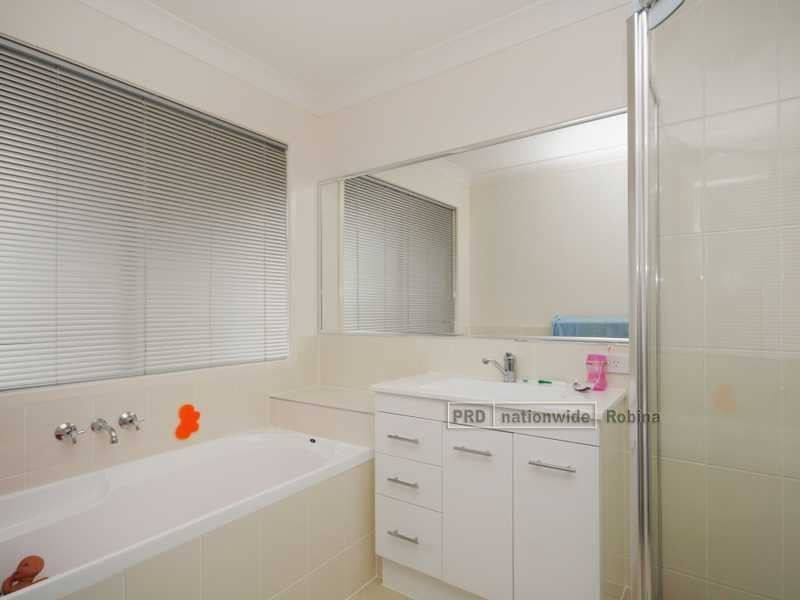 11 Rosalie Court, Gaven QLD 4211