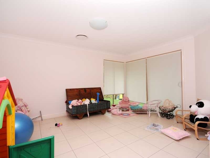 11 Rosalie Court, Gaven QLD 4211