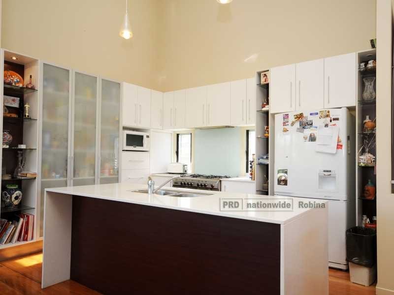 11 Meridien Avenue, Varsity Lakes QLD 4227