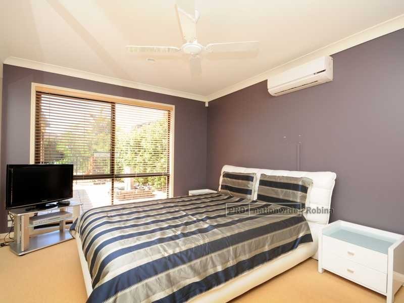 16 Lancewood Circuit, Robina QLD 4226