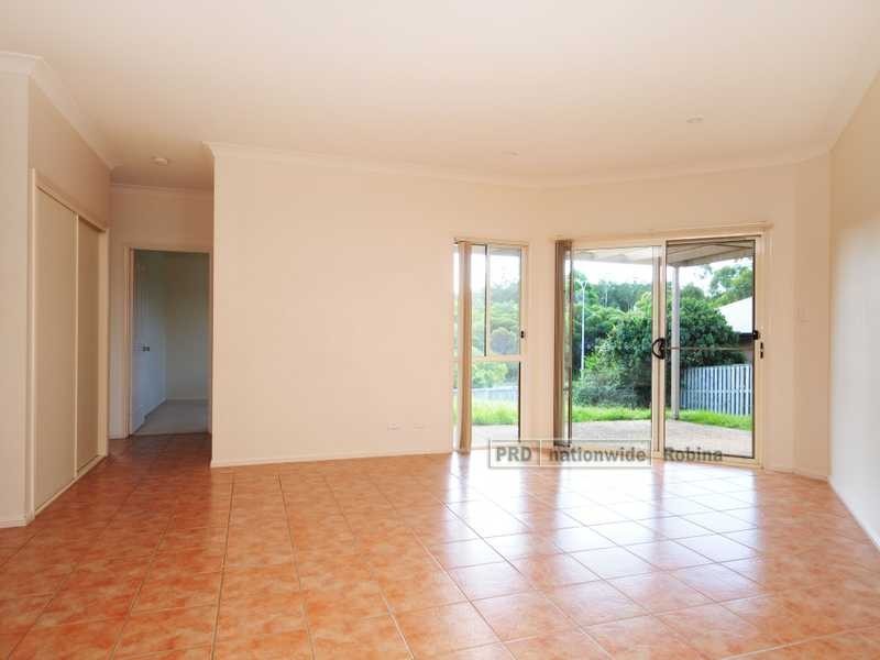 42 Majorca Crescent, Varsity Lakes QLD 4227