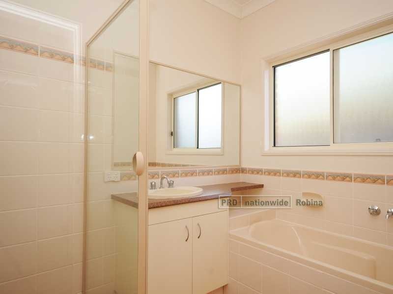 42 Majorca Crescent, Varsity Lakes QLD 4227