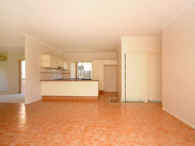 42 Majorca Crescent, Varsity Lakes QLD 4227
