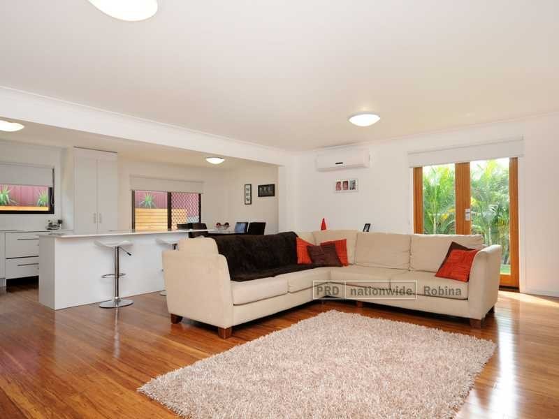 9 Goodman Close, Highland Park QLD 4211