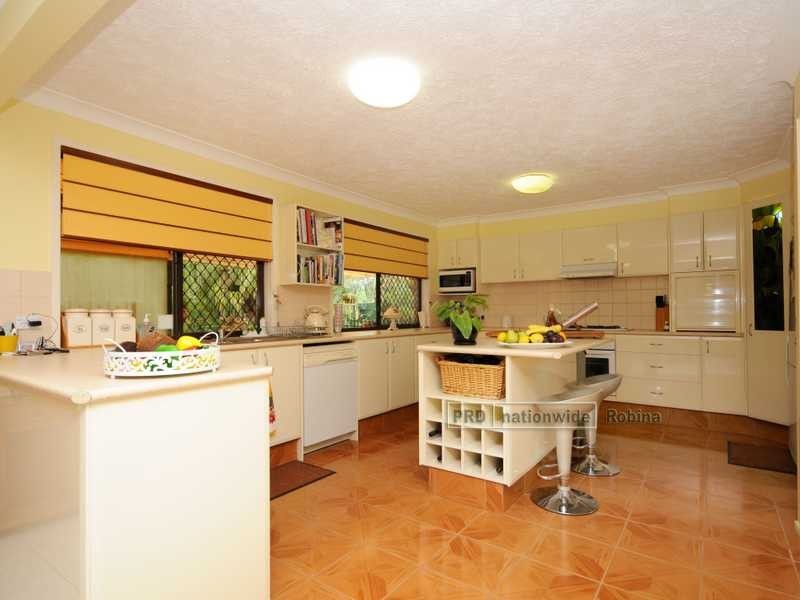 27 Mercator Court, Carrara QLD 4211