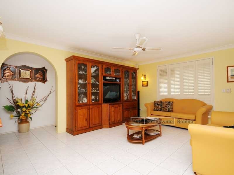 27 Mercator Court, Carrara QLD 4211