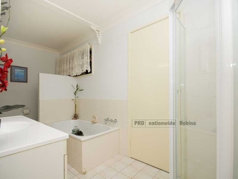 27 Mercator Court, Carrara QLD 4211