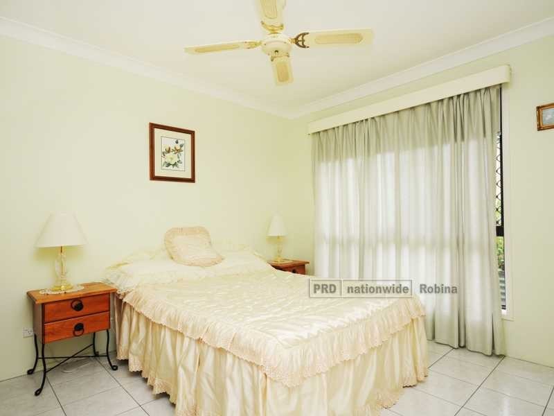 27 Mercator Court, Carrara QLD 4211
