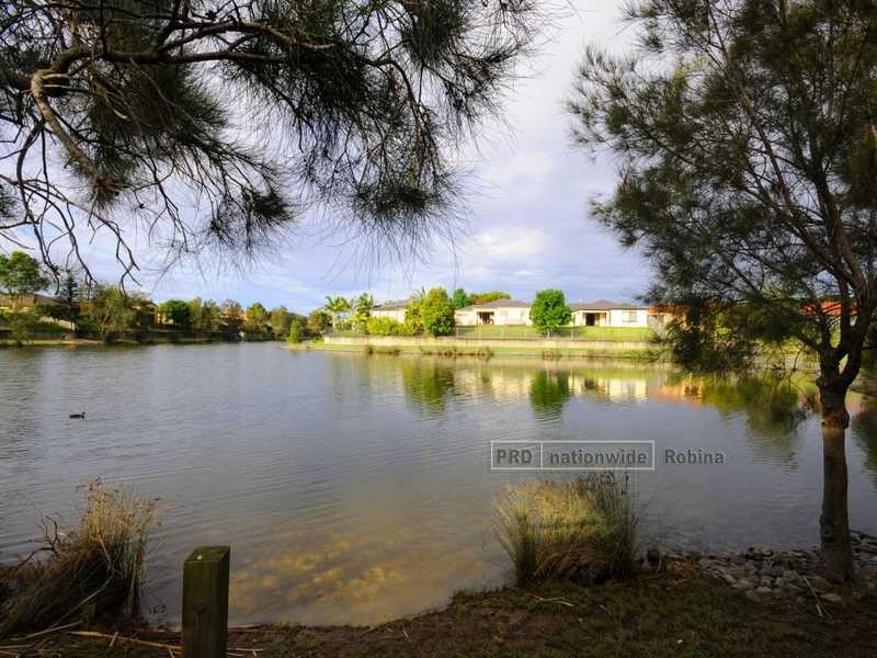 72 Harrier Drive, Burleigh Waters QLD 4220