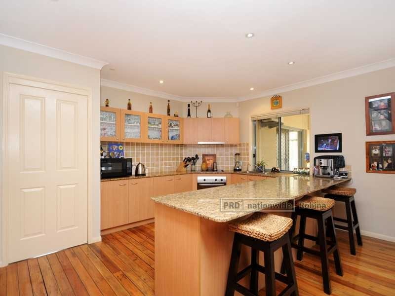 72 Harrier Drive, Burleigh Waters QLD 4220