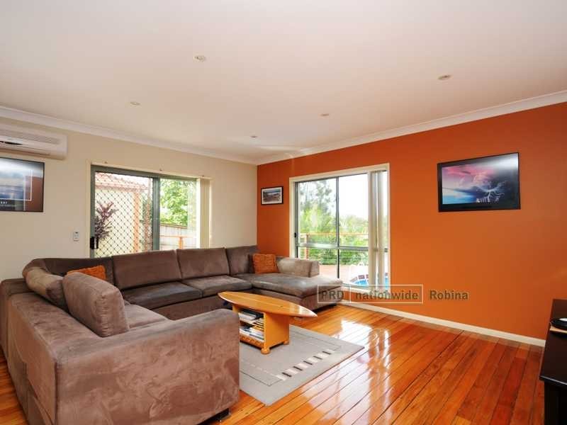 72 Harrier Drive, Burleigh Waters QLD 4220