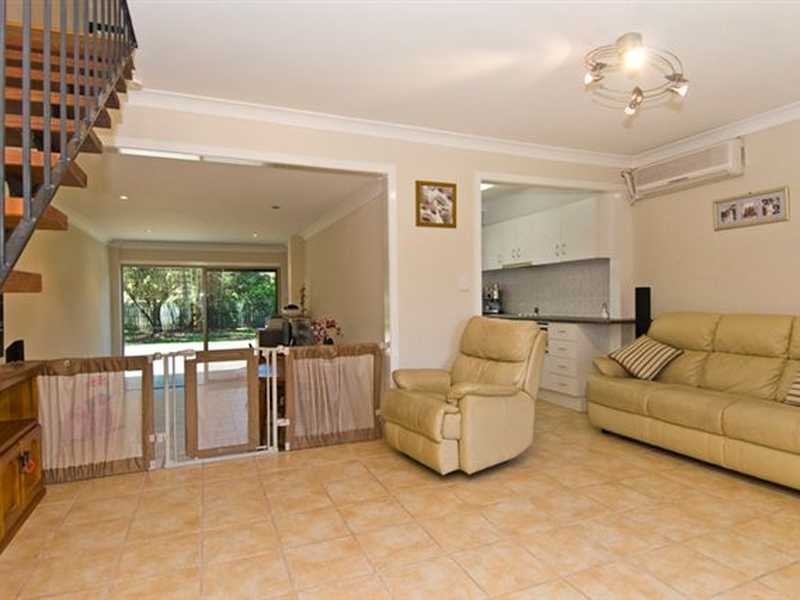 Unit 4/6 Duet Drive, Mermaid Waters QLD 4218