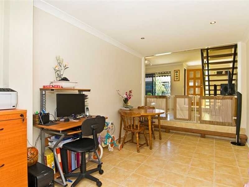 Unit 4/6 Duet Drive, Mermaid Waters QLD 4218