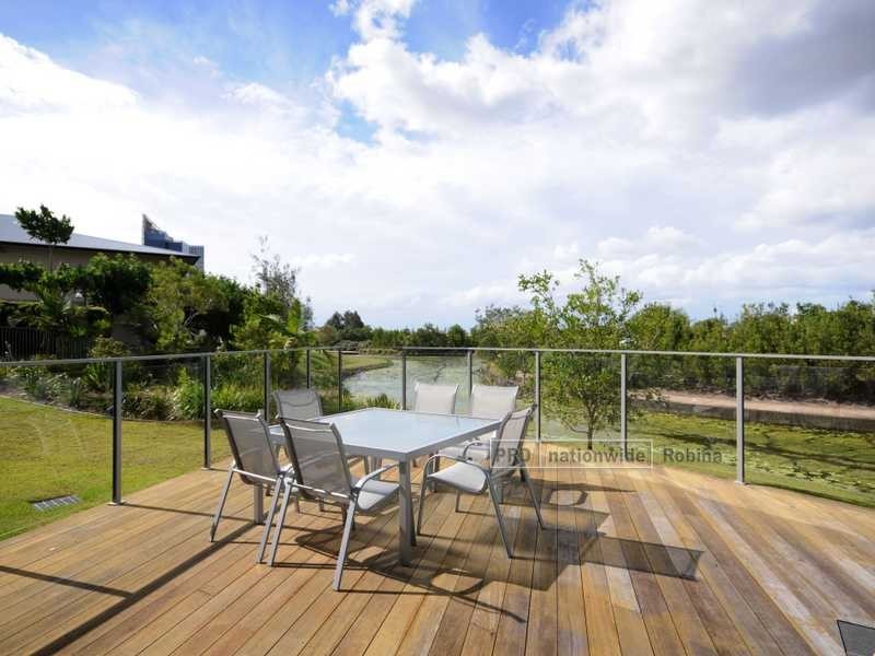 Unit 219/2 Riverwalk Avenue, Robina QLD 4226
