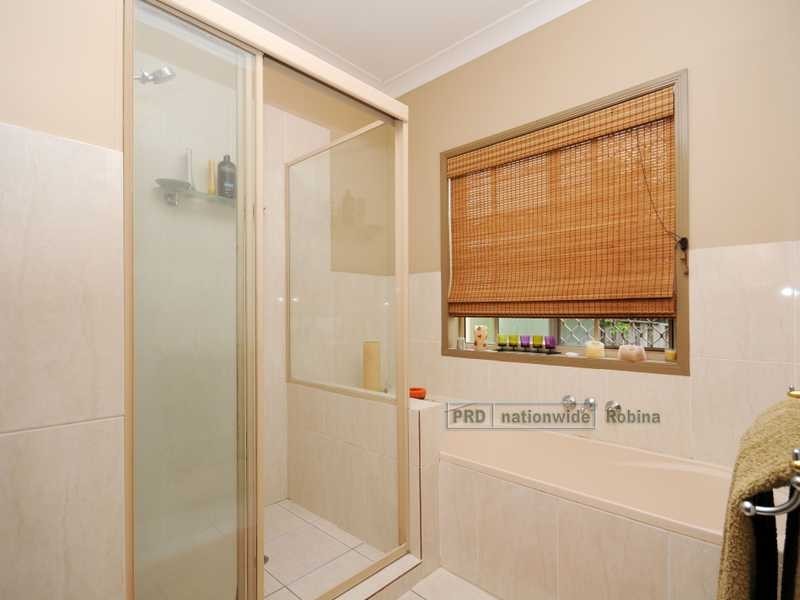 23 Glastonbury Drive, Mudgeeraba QLD 4213
