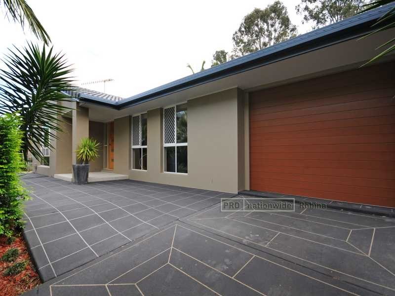 126 Plateau Cres, Carrara QLD 4211