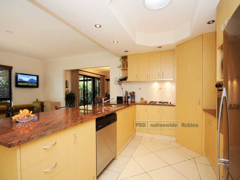 Unit 1/17 Eugenia Circuit, Robina QLD 4226