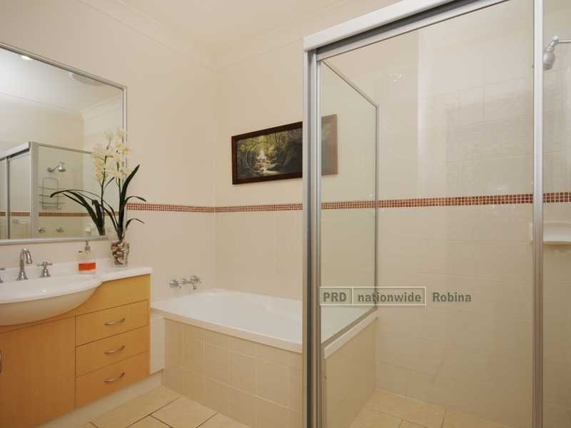 Unit 1/17 Eugenia Circuit, Robina QLD 4226