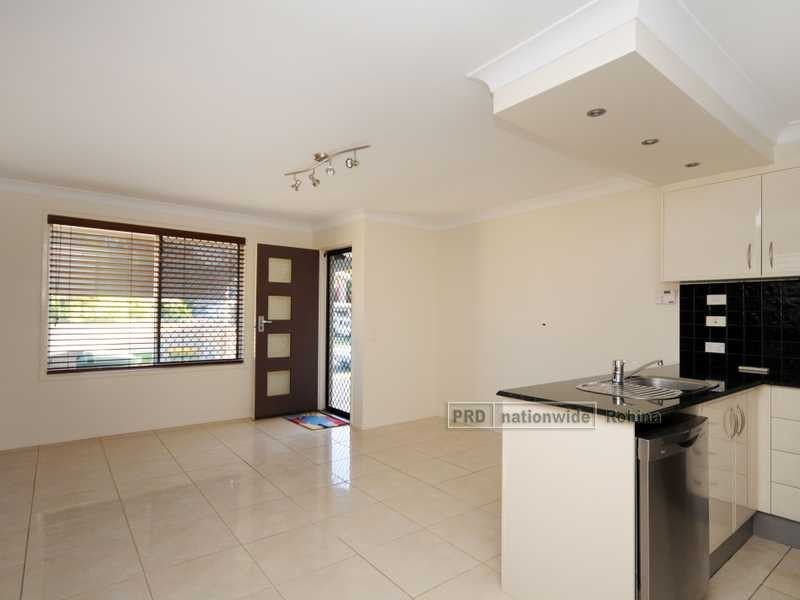 Unit 2/51 Walton Street, Southport QLD 4215
