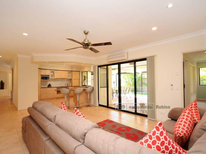 31 Lancewood Circuit, Robina QLD 4226