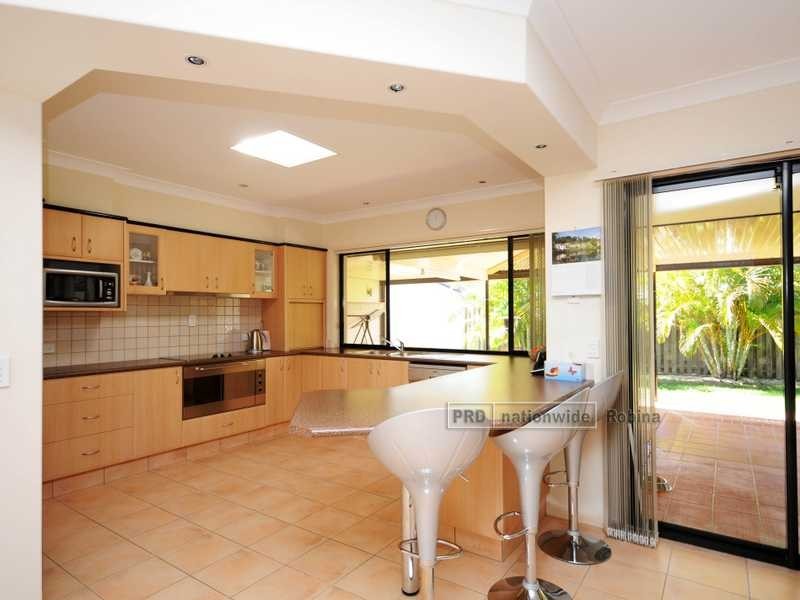 31 Lancewood Circuit, Robina QLD 4226