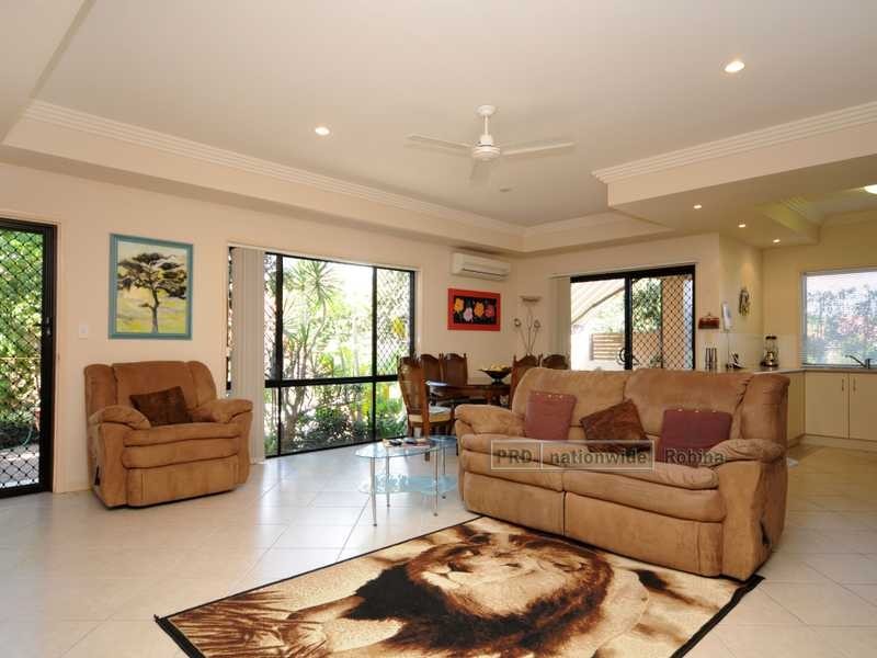 Unit 1/3 Entry Drive, Merrimac QLD 4226