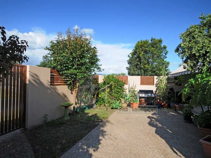 Unit 1/3 Entry Drive, Merrimac QLD 4226